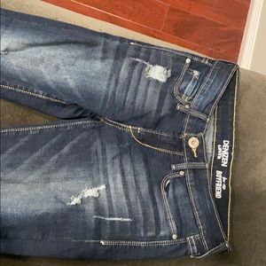 Denizen from Levi’s Jeans “low-rise” Boyfriend